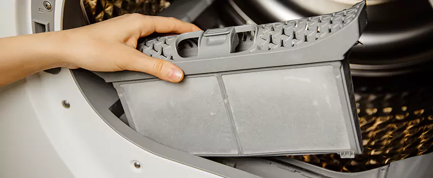 Signs Of A Clogged Dryer Lint Trap in Eastvale, California